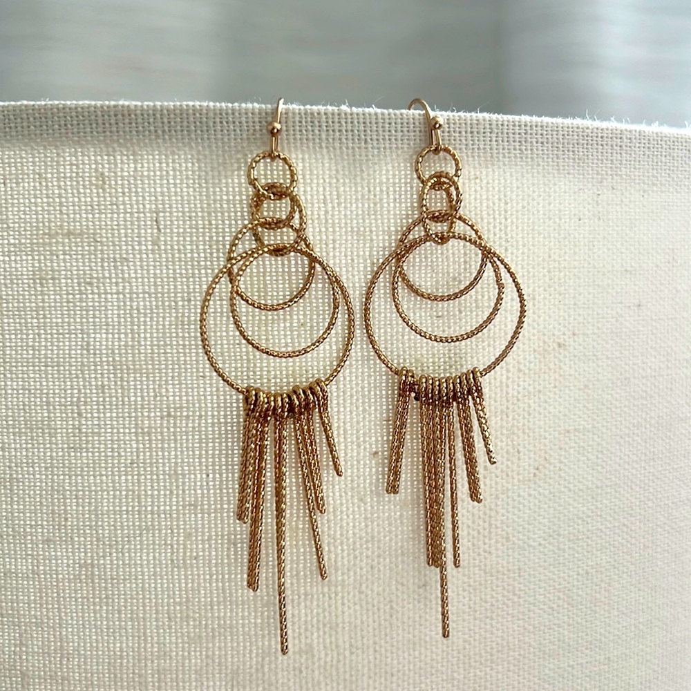 ✨Amazing statement earrings✨